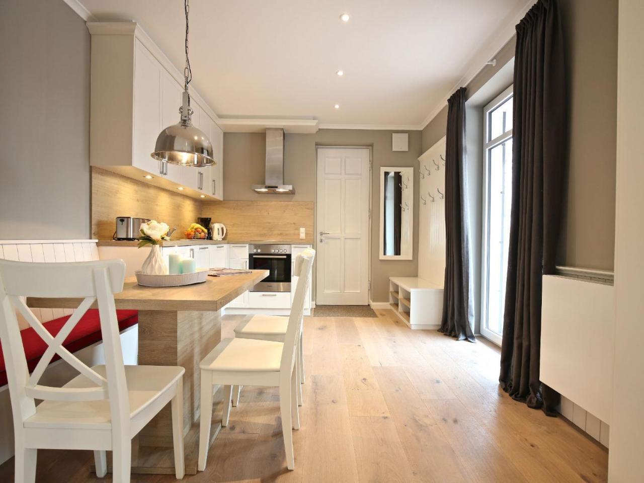 Kleine Charlotte - Traumwohnung Mit Terrasse Fuer 4 Personen 万根沃格 外观 照片